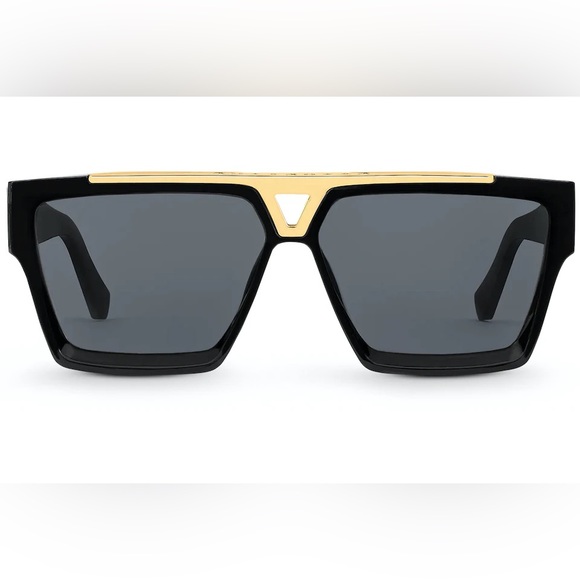 Great condition. No Visible scratches or marks. Barely worn. Hard to find. - Picture 9 of 11